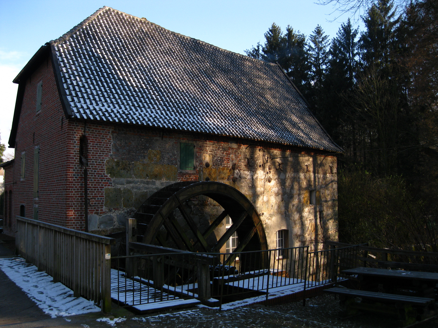 Es klappert die Mühle am rauschenden Bach