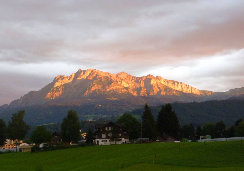 Es leuchtet der Berg ...