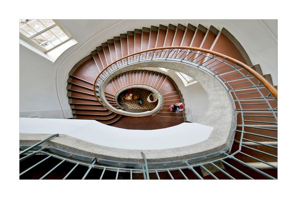 Es schlängelt sich für mich hinab _ das Trepp'geländer, Stab für Stab