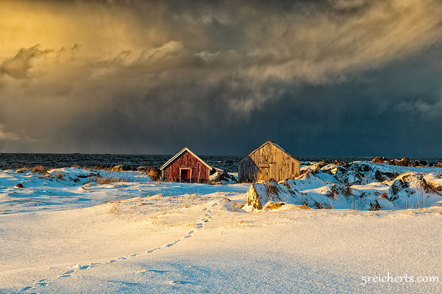 es schneit auf den Lofoten...