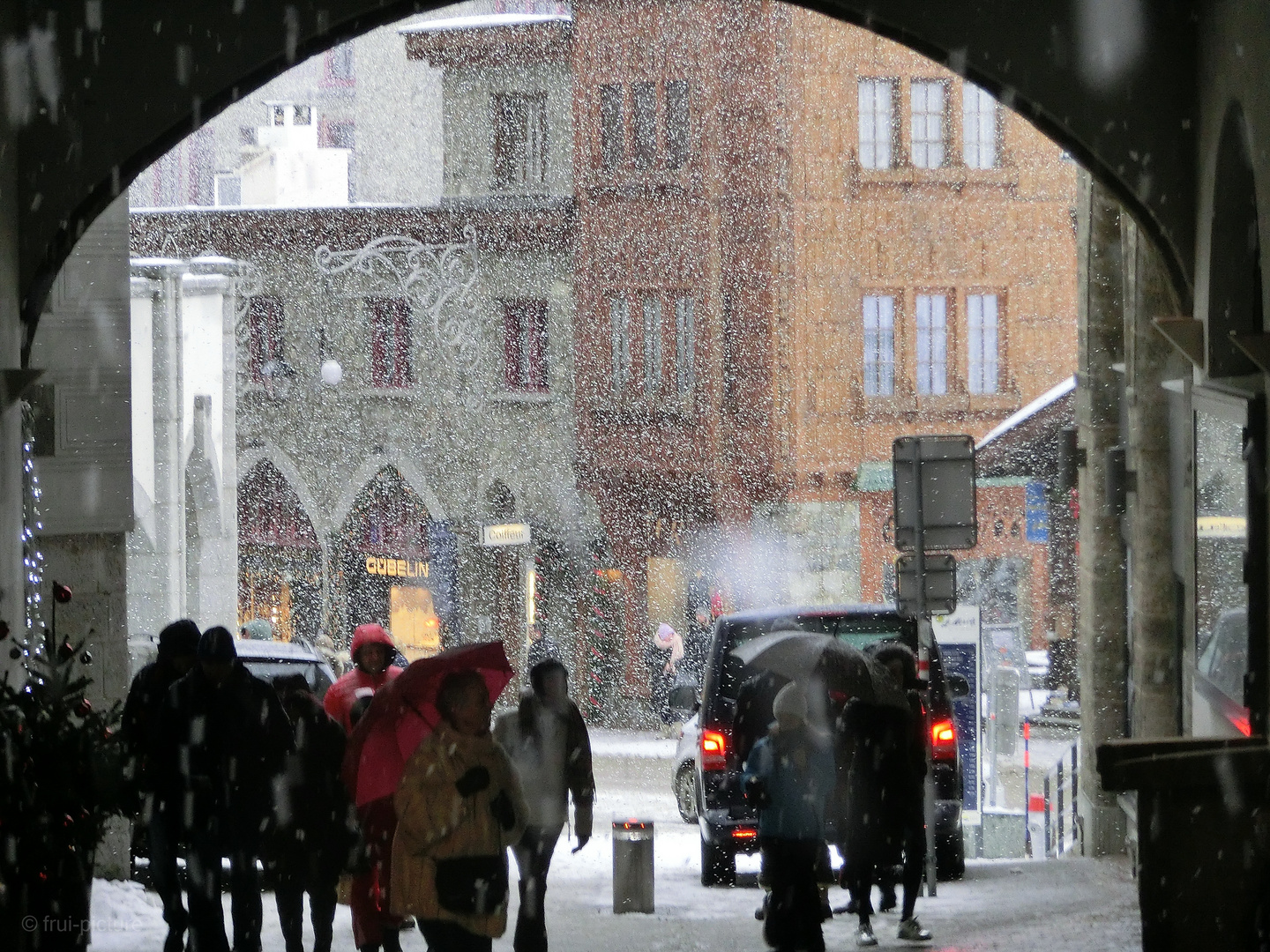 Es schneit in St. Moritz