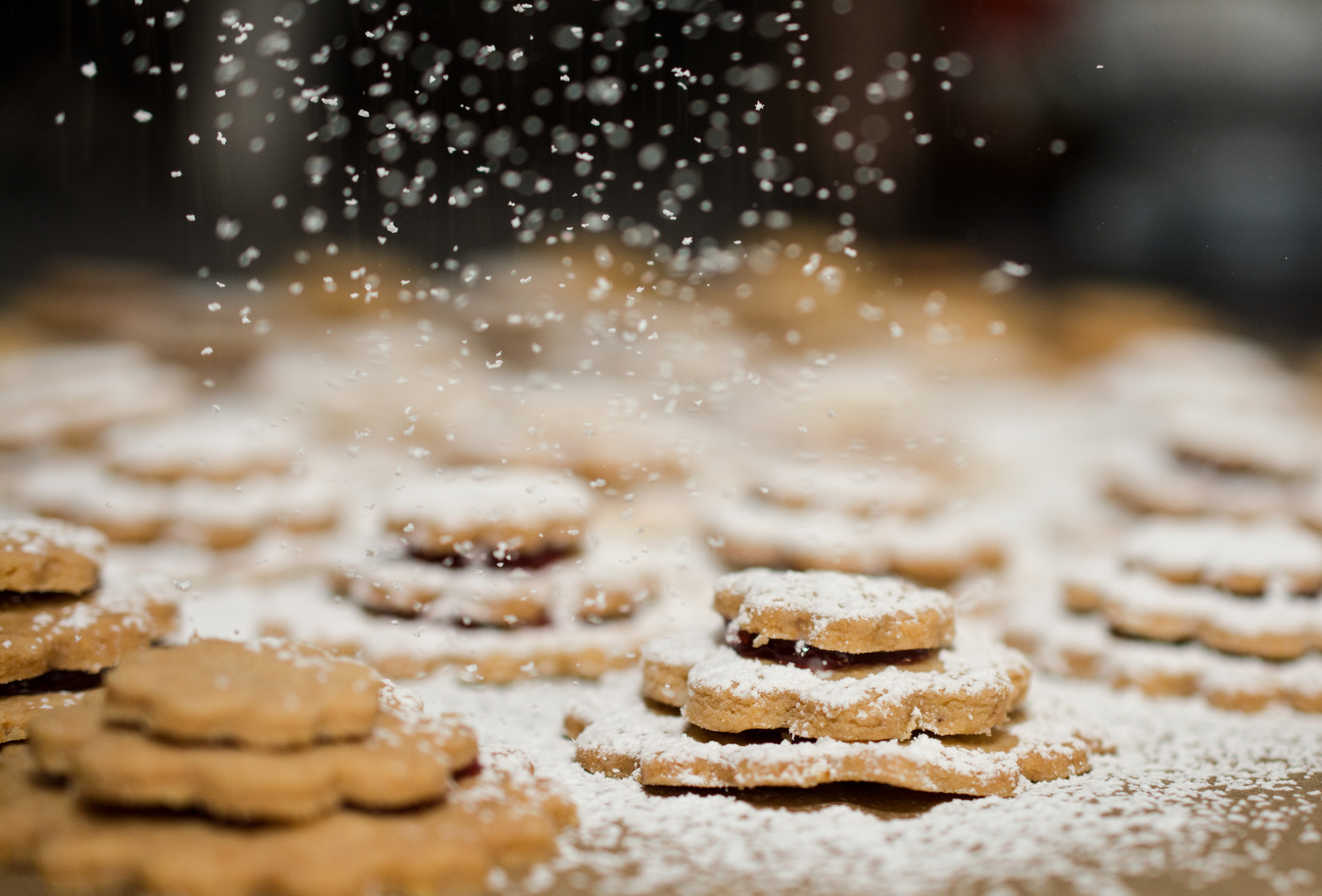 Es schneit Puderzucker Foto & Bild stillleben, foodfotografie, gebäck Bilder auf