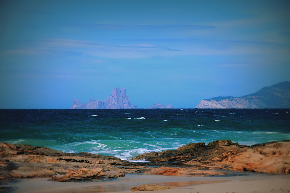 Es Vedra - Ibiza von Formentera aus gesehen