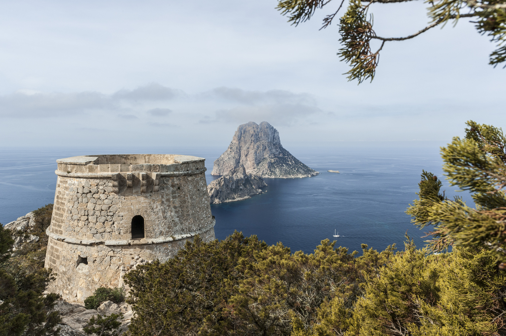 Es Vedra mit dem Torre des Savinar - Ibiza