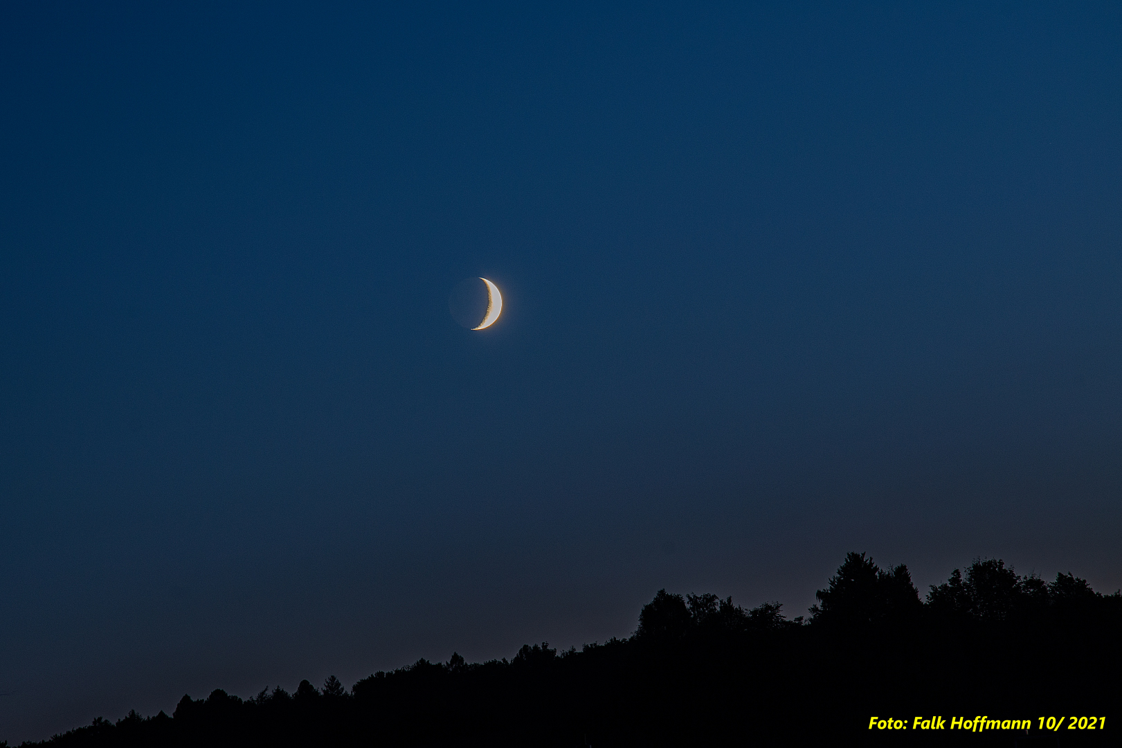 Es war dunkel, der Mond schien helle