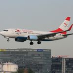ES war einmal, OE-LNN B 737-700... Austrian
