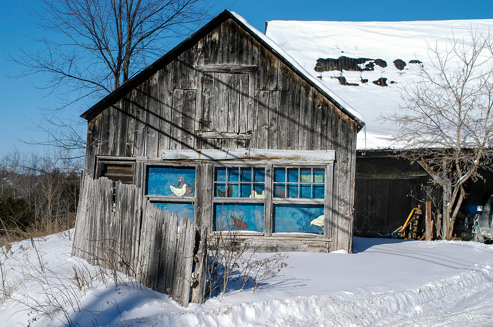 Es war einmal - Winter an Hühnerstall, leicht schepps