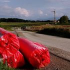 Es waren rote Röhren am Boden