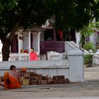 es waren zwei klöster, getrennt nur durch eine mauer, luang prabang 2010