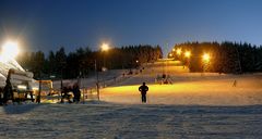 Es wird Abend auf dem Skihang IV