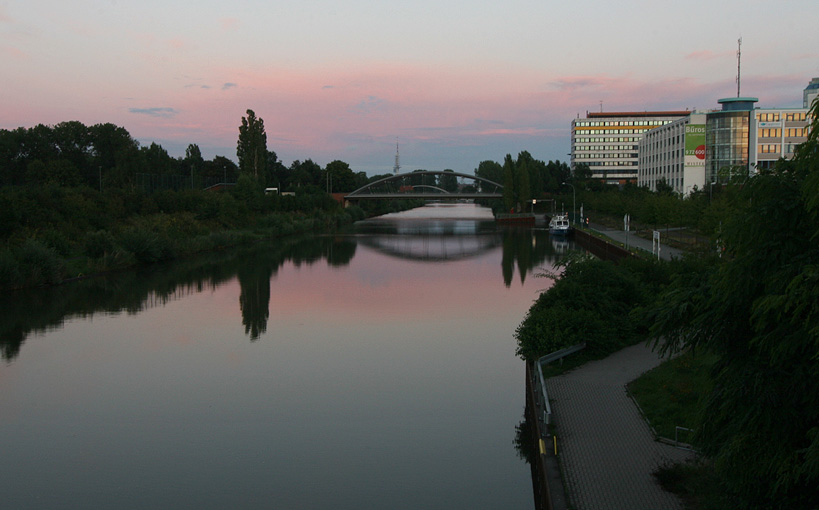 es wird Abend in Hannover