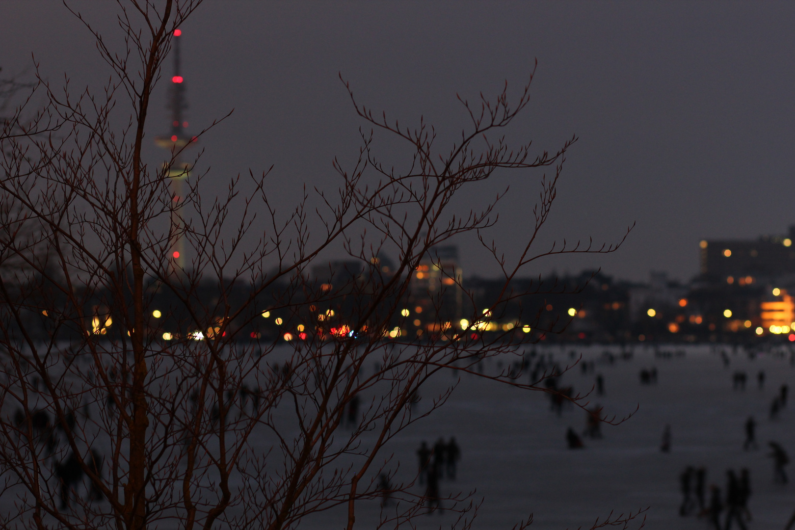 Es wird dunkel auf der Alster