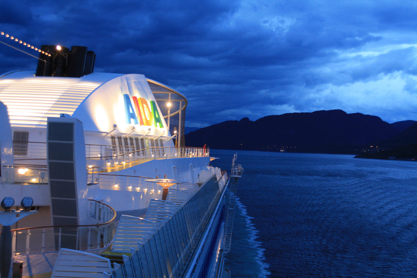 Es wird Dunkel im Fjord