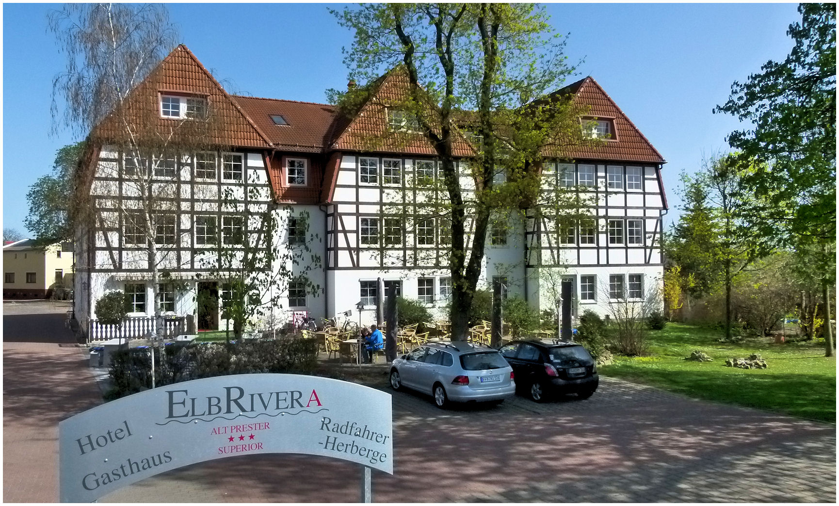 Es wird grün am Hotel Elbrivera