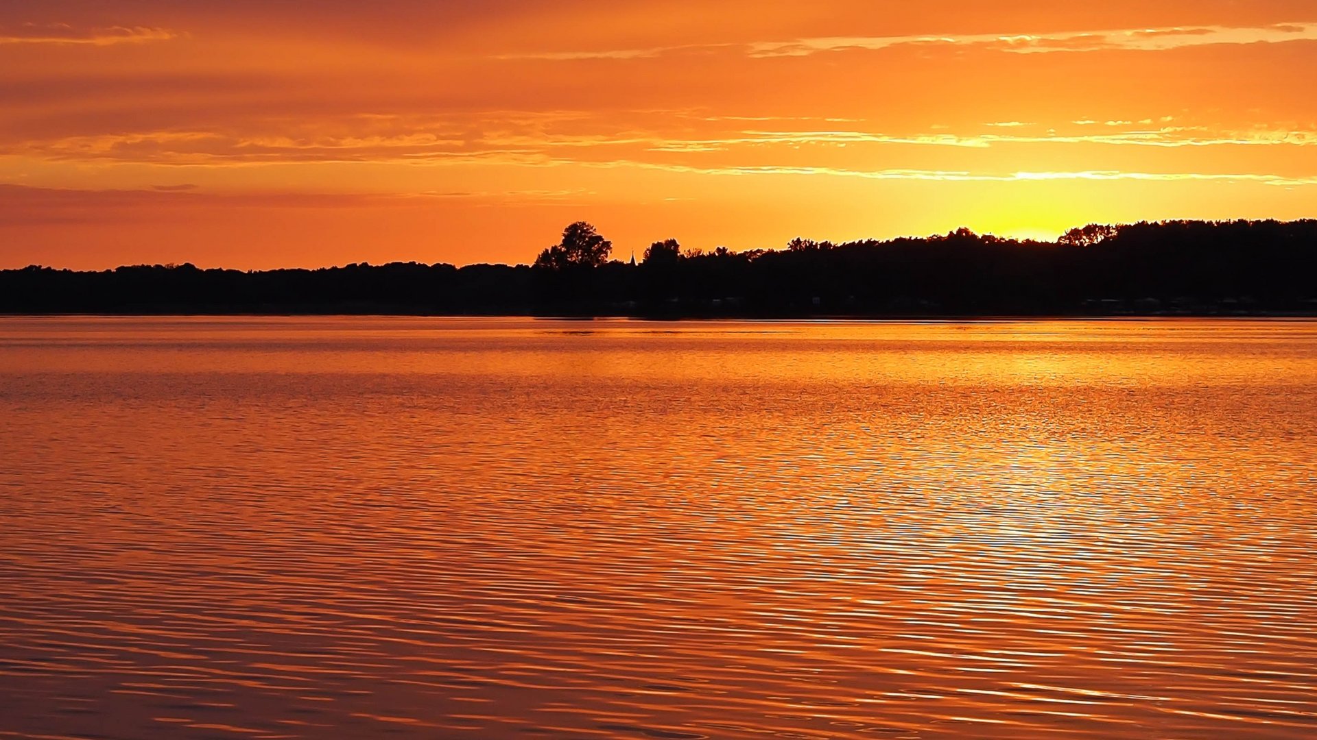 Es wird Nacht auf dem Plauer See 