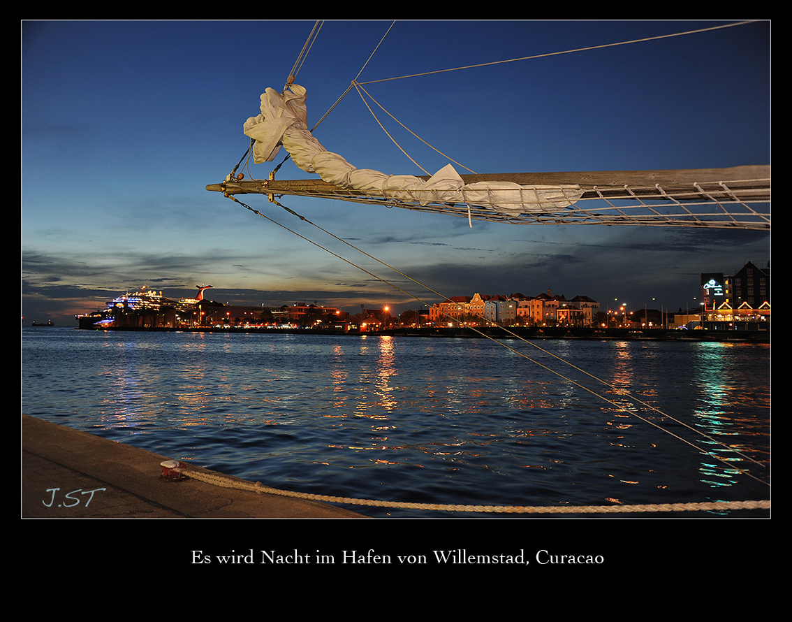 Es wird Nacht im Hafen von Willemstad