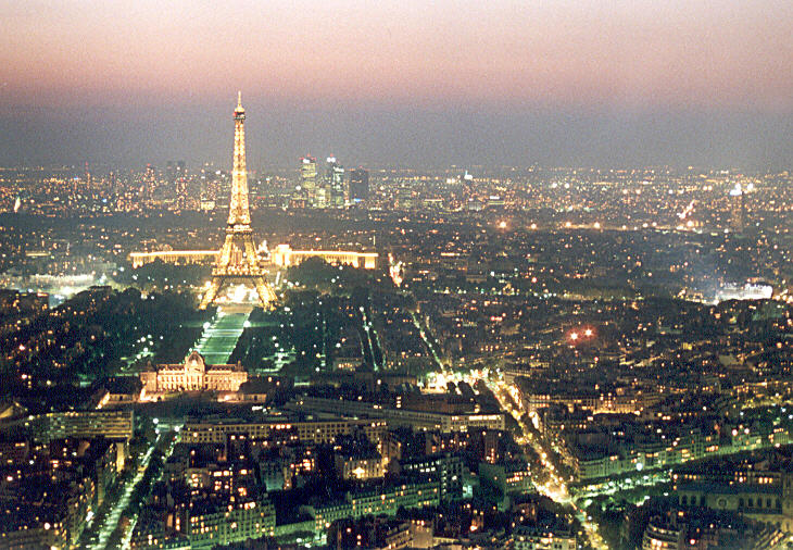 Es wird Nacht in Paris