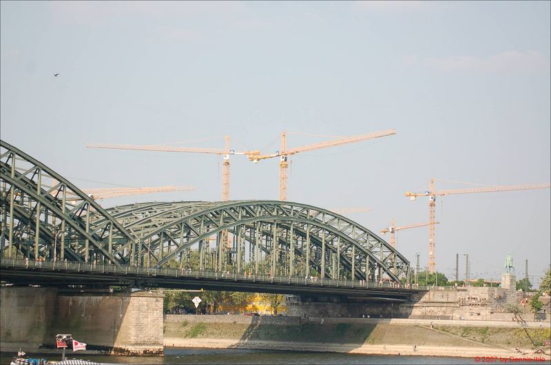 Es wird nur gebaut in Köln