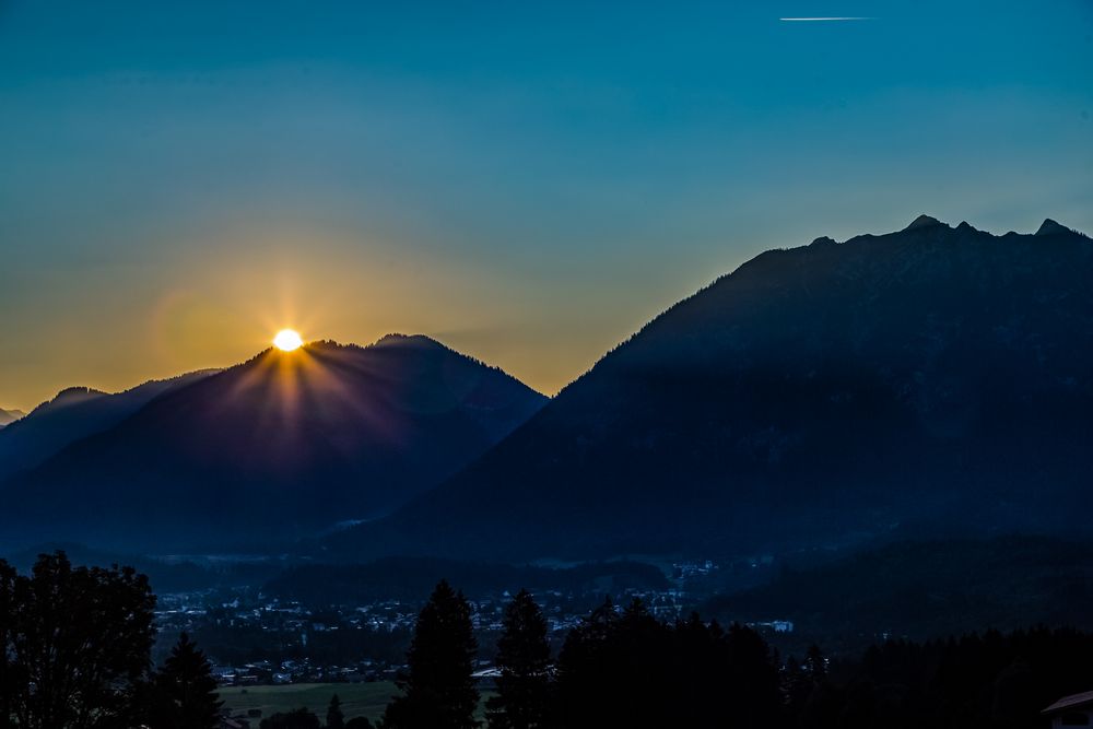 Es wirdTag über Reutte