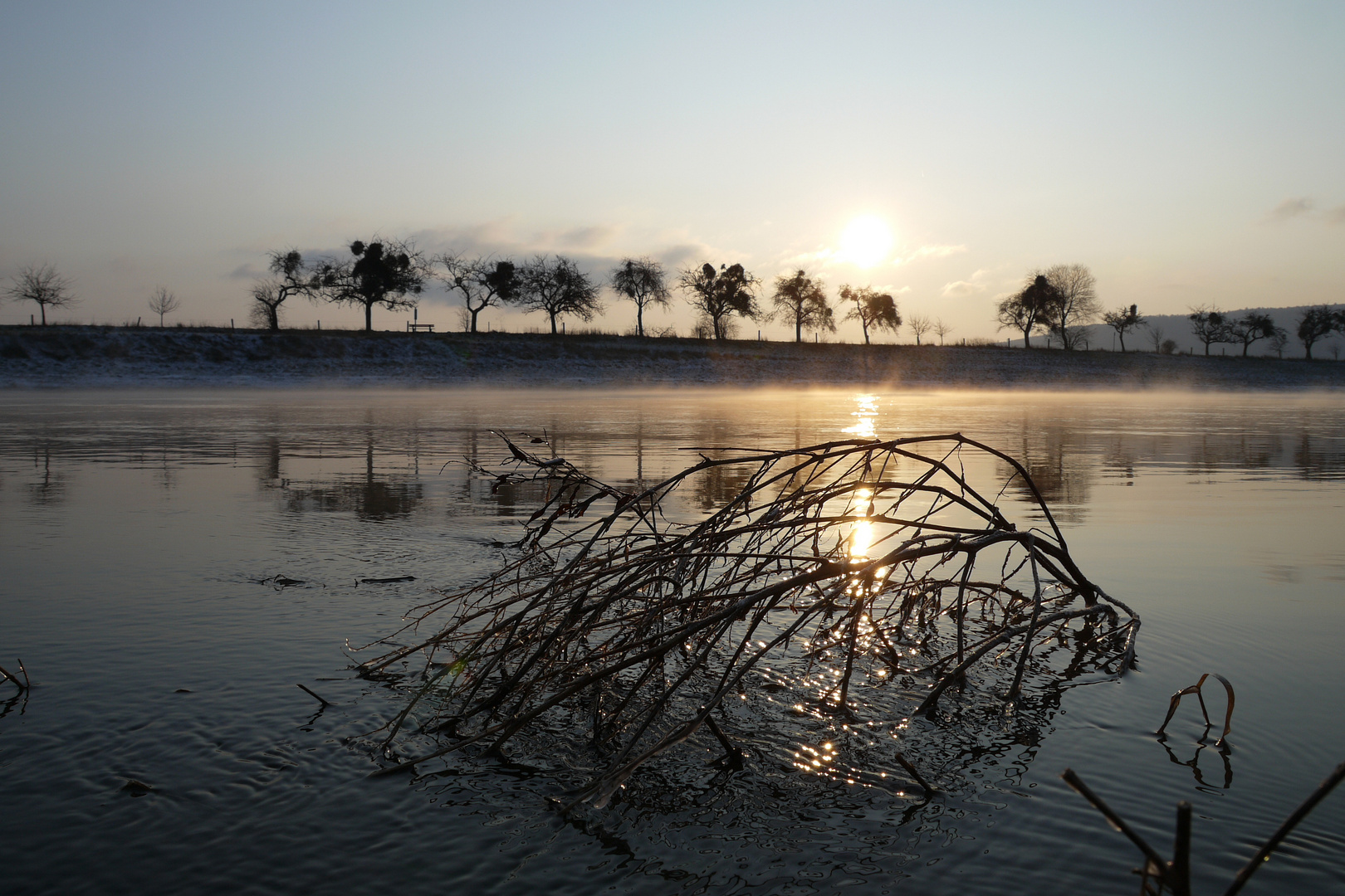 Es zieht vorbei der Fluss zum Meer