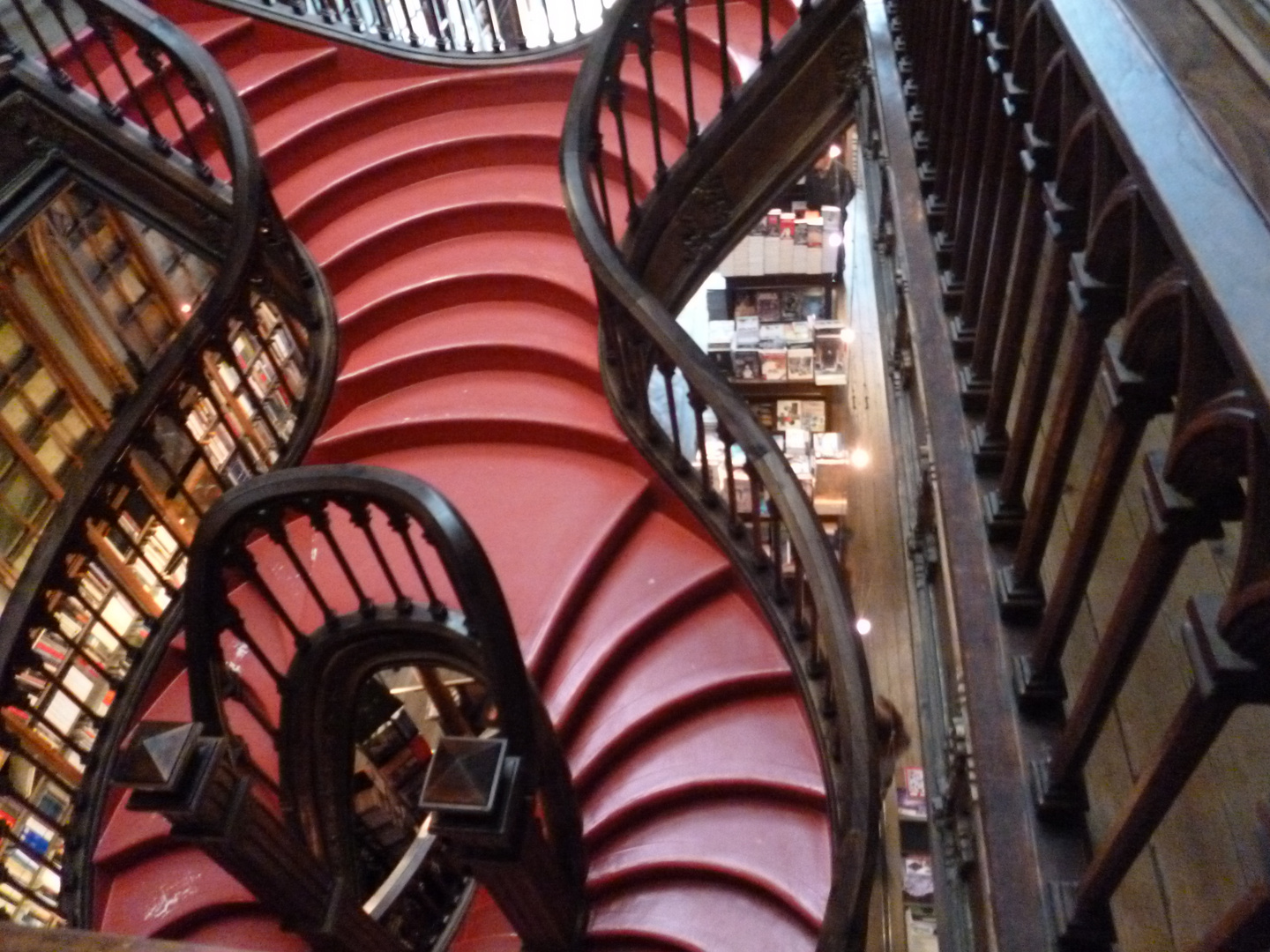 Escadas in Porto , Vorbild fuer die schwingenden Treppen von Harry Potter?