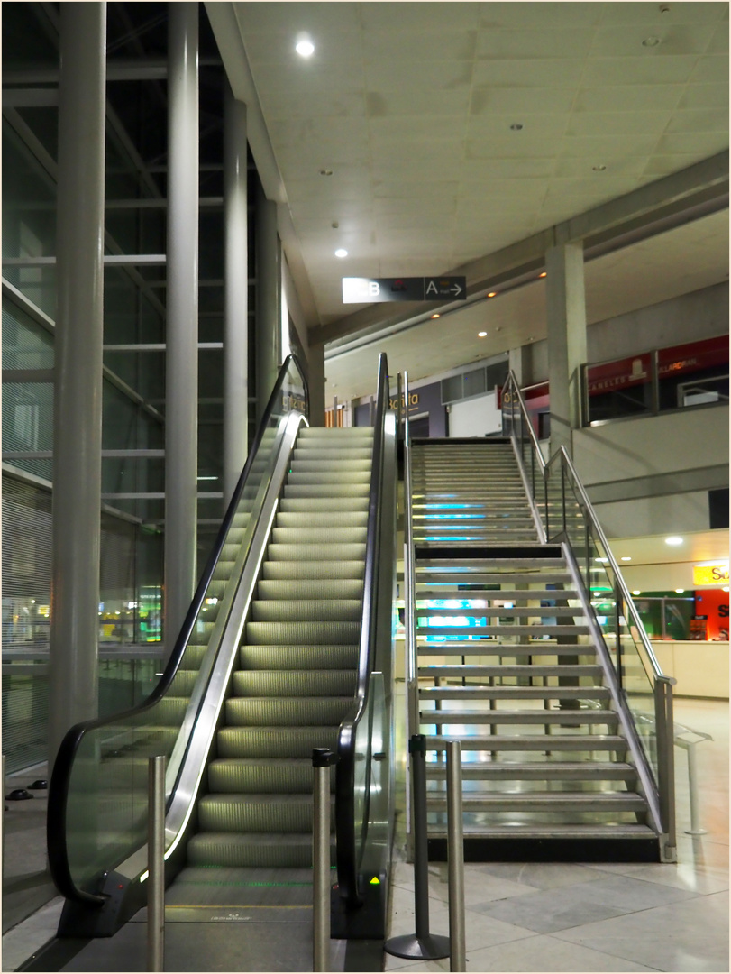 Escalator et escaliers au chômage