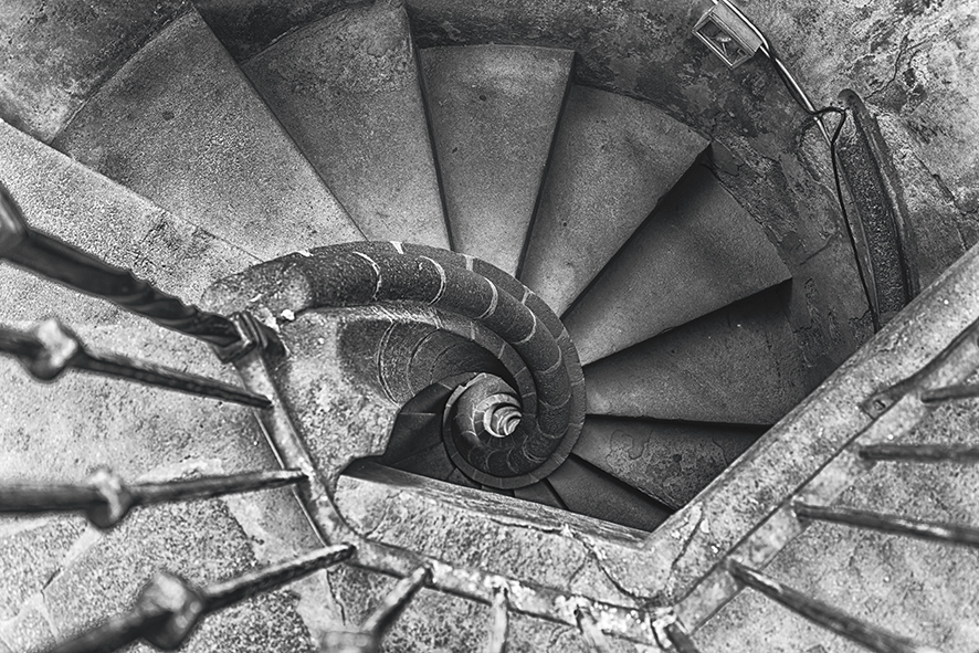 ESCALERA AL CAMPANARIO