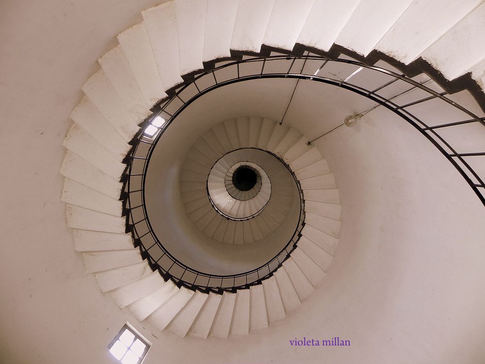 escalera del faro de quequen,argentina