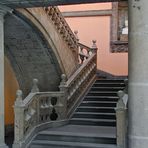 Escalera del Museo de San Carlos en México