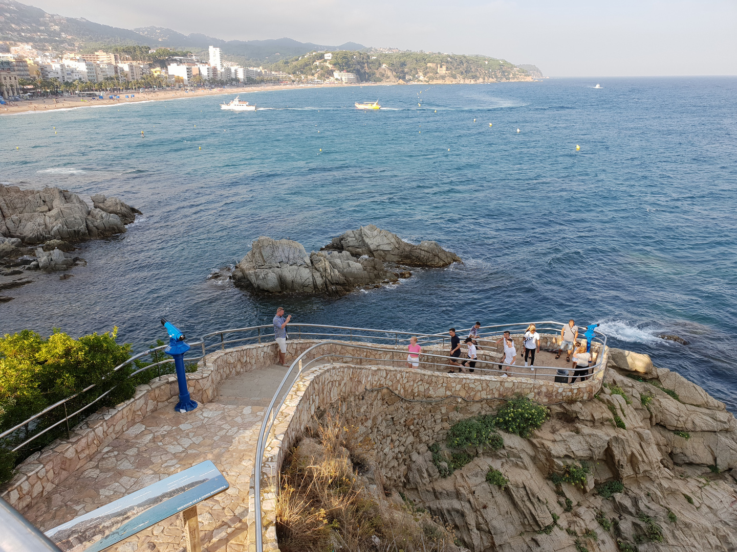  Escaleras de la mujer MARINERA LLoret de mar 