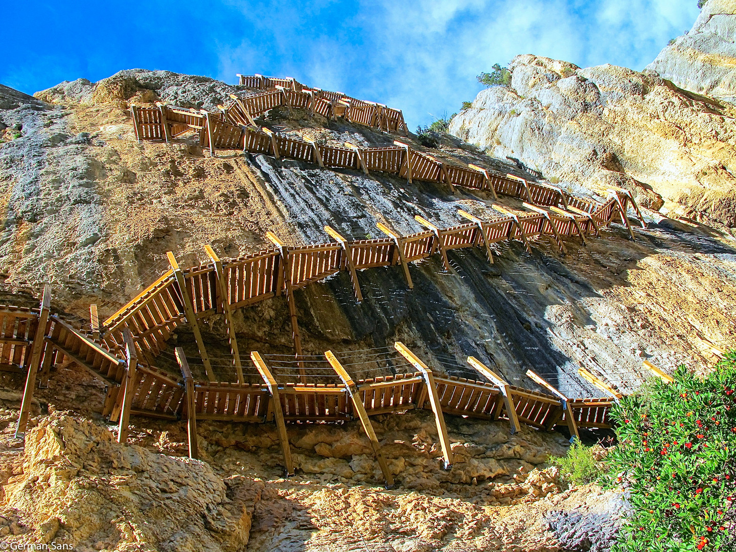 Escaleras de Montfalco