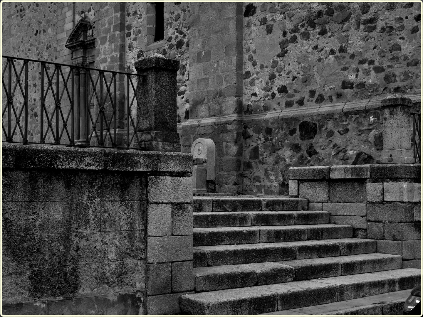 Escaleras Iglesia de Santa Maria en Guareña (Badajoz)