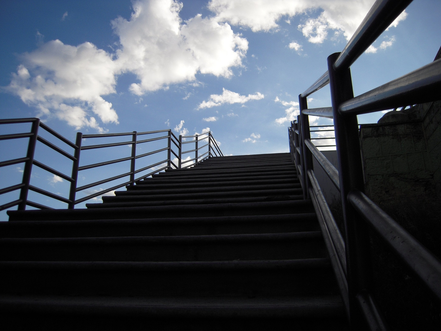 escaleras que conducen al cielo