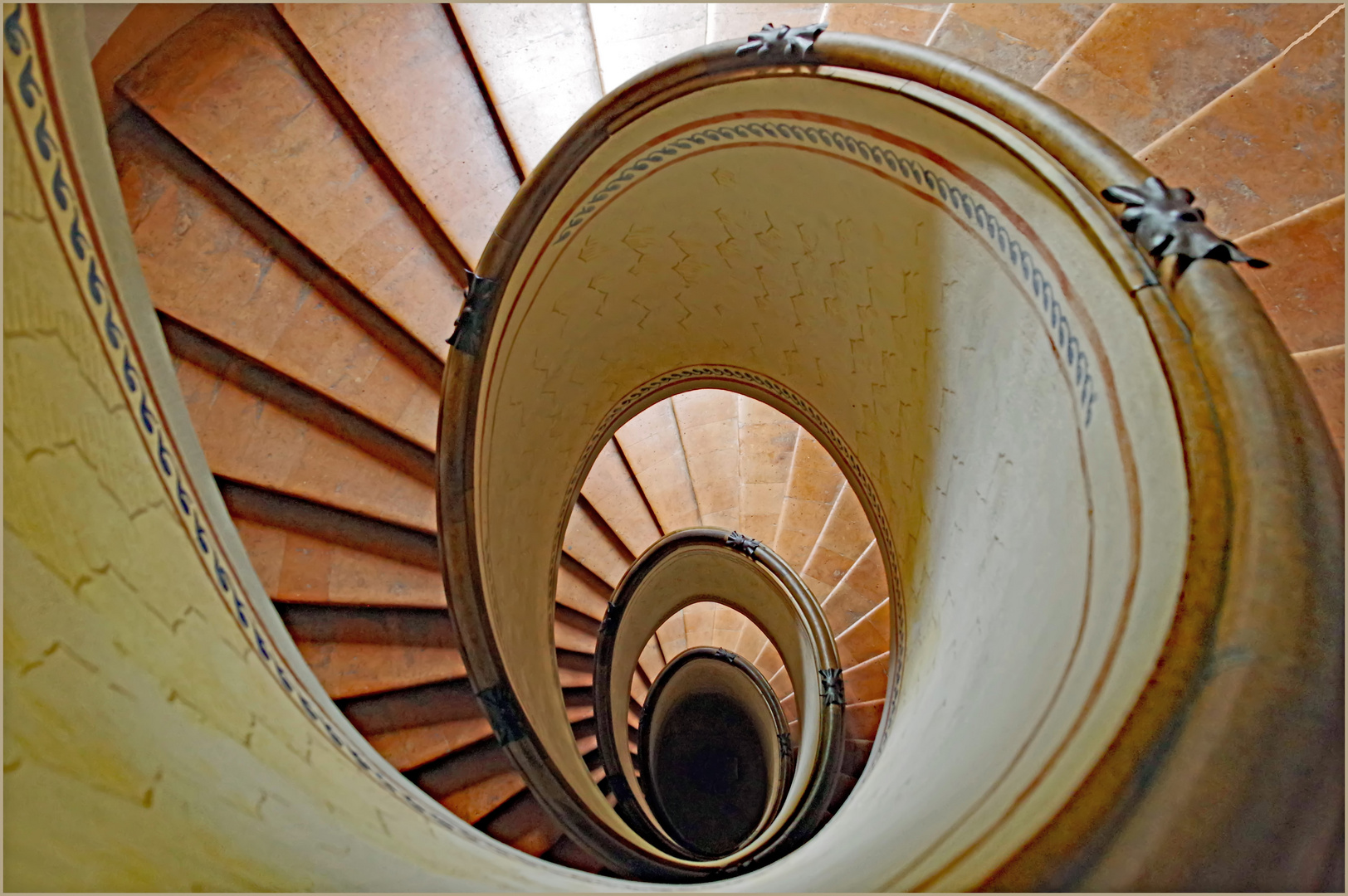 escalier Barozzi  en regardant vers le bas....