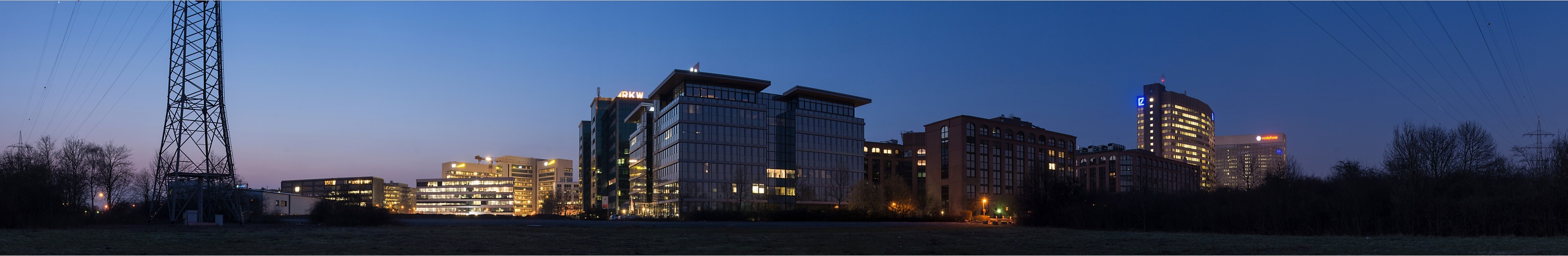 Eschborn Süd am Abend