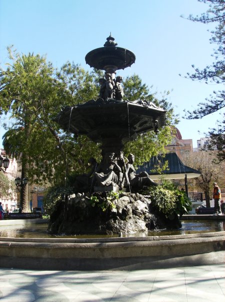 Escultura + Plaza Victoria + Valparaiso + Chile