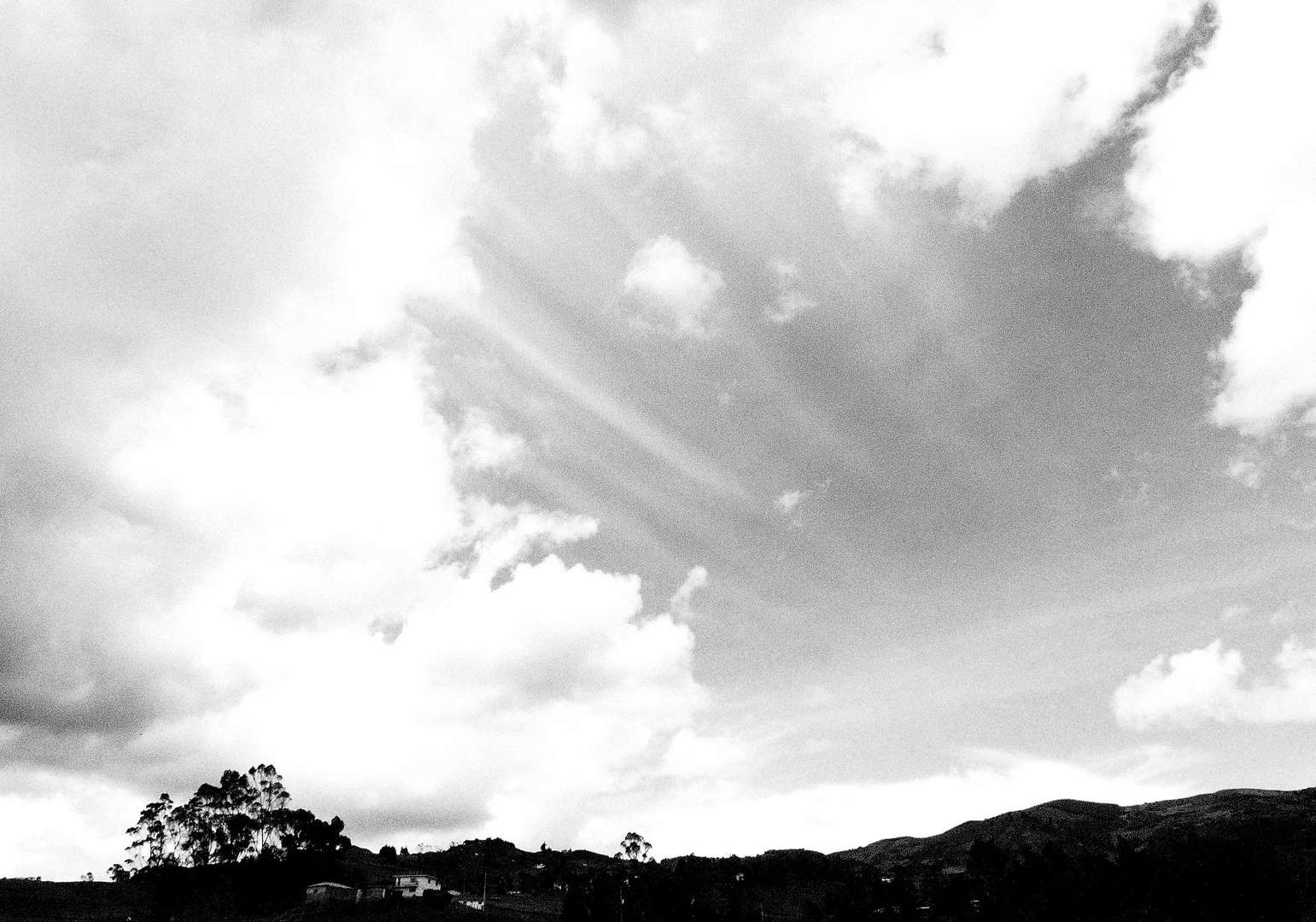 Espíritu Inca en las nubes grises