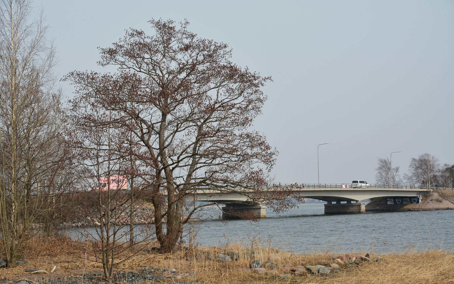 Espoo, The bridge between Lehtisaari and Otaniemi