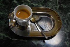 Espresso ohne Wasserglas