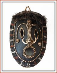 Esprit, es-tu revenu… ? Masque Biwak Sepik, Papouasie Nouvelle-Guinée