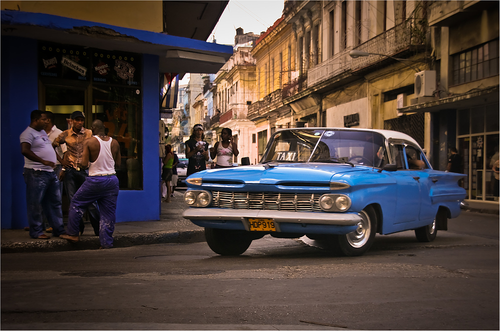 ...esquina azul...