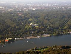 Essen, Baldeneysee, Blick über Villa Hügel bis Stadtmitte