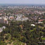 Essen, Gruga und Klinikum Essen vor City-Kulisse