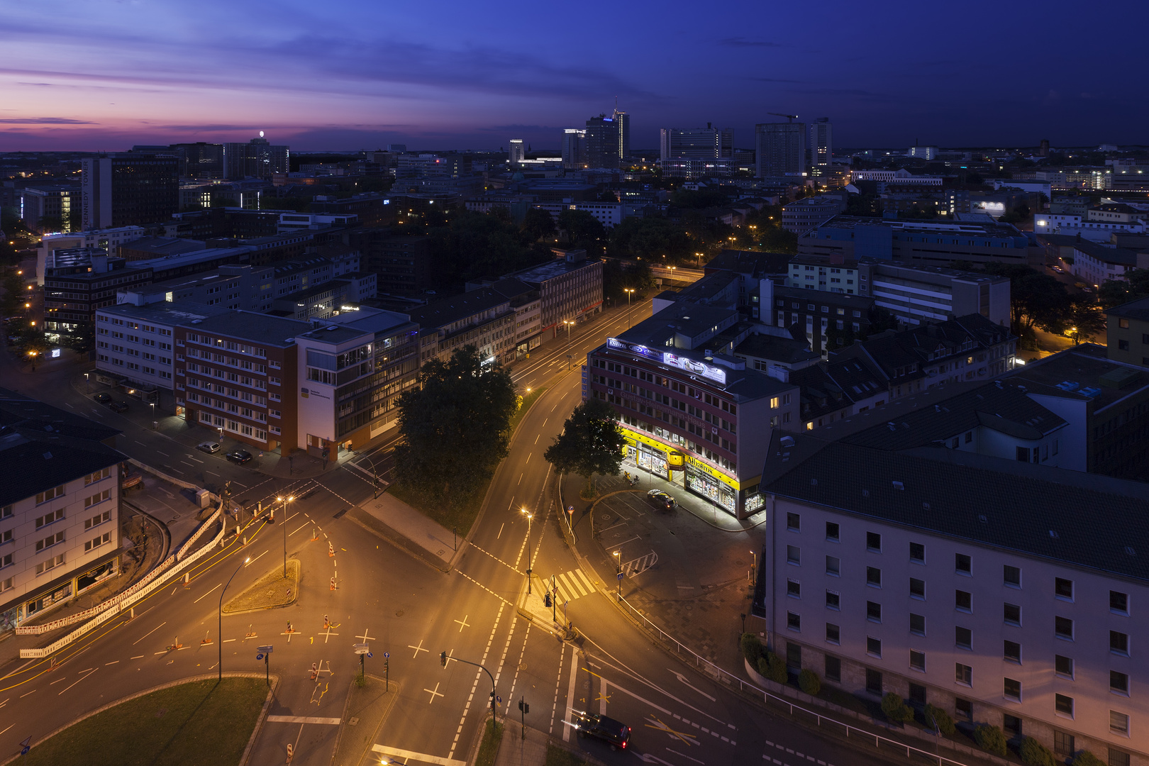 Essen von oben VI – Limbecker Platz Südseite, Gustav Heinemann Haus