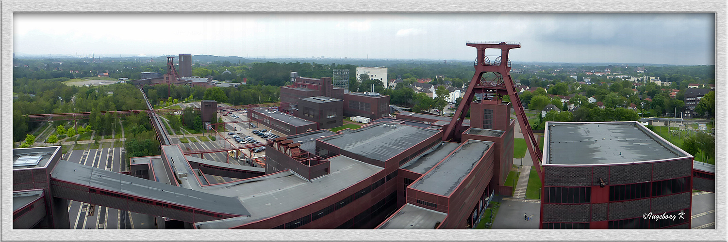 Essen - Zeche Zollverein - Blick vom oberen Turm der Zeche - 2