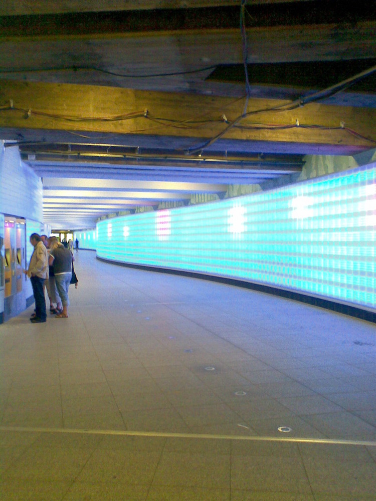 Essener U-Bahnhof bei Nacht