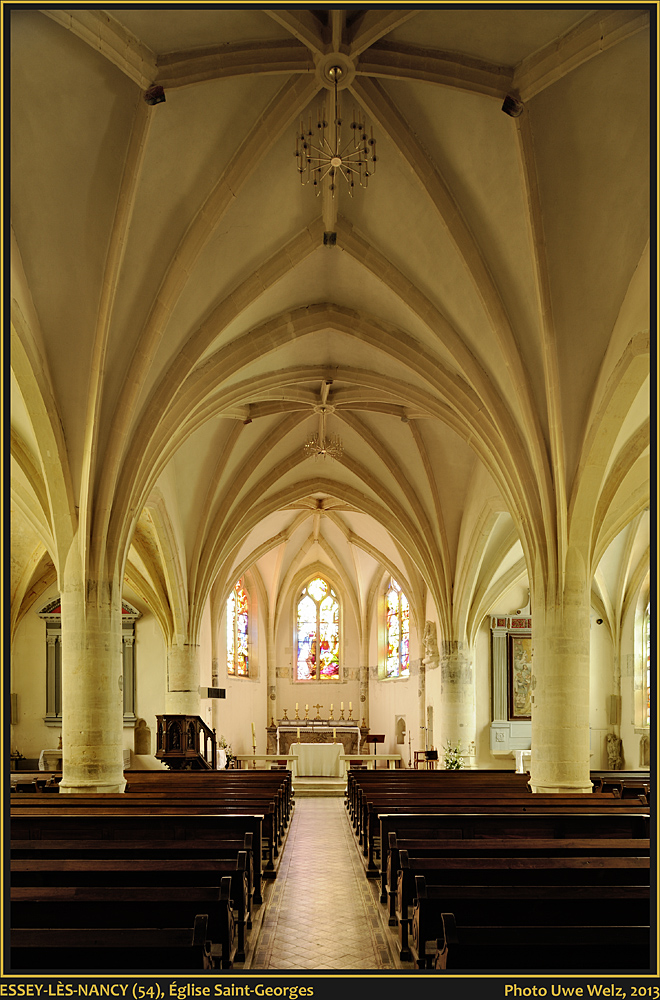 ESSEY-LÈS-NANCY (F, Meurthe-et-Moselle), Église St-Georges, Mittelschiff von Westen