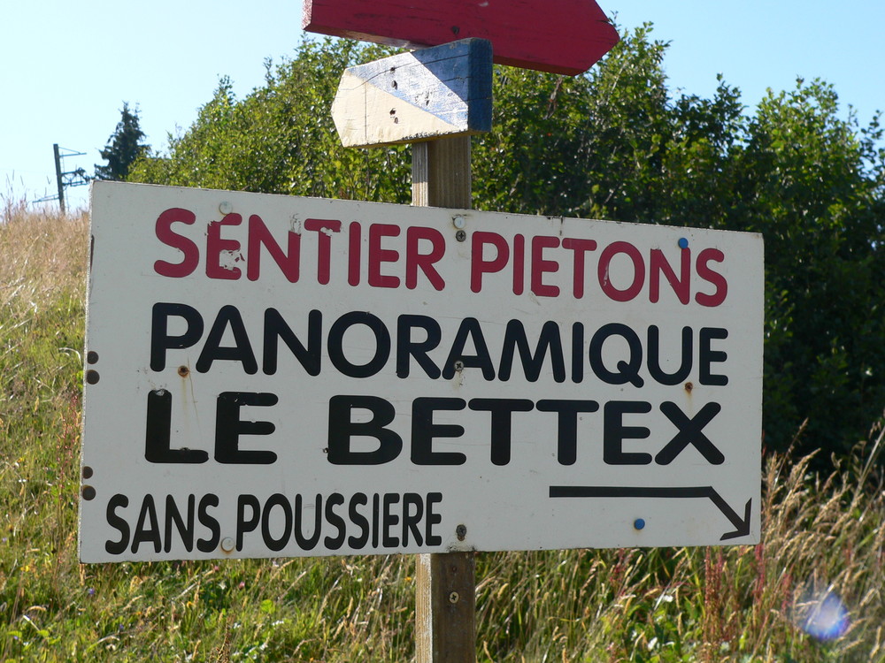 Essuyez-vous les pieds avant de prendre le sentier....