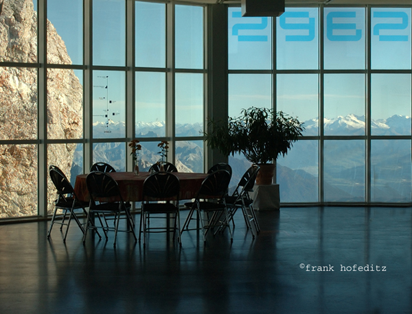 Esszimmer mit Aussicht auf 2962 m.... Foto & Bild | architektur, motive