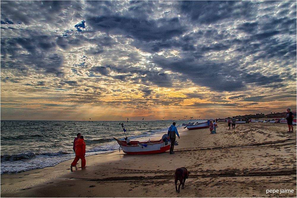 Esta tarde en la barriada de pescadores